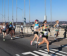 Desiree Linden Sets the Pace from the Start